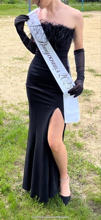 Випускна вечірня чорна сукня