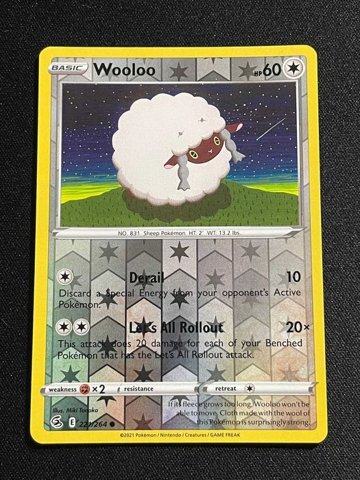Carta Pokémon Wooloo 221/264 Fusion Strike