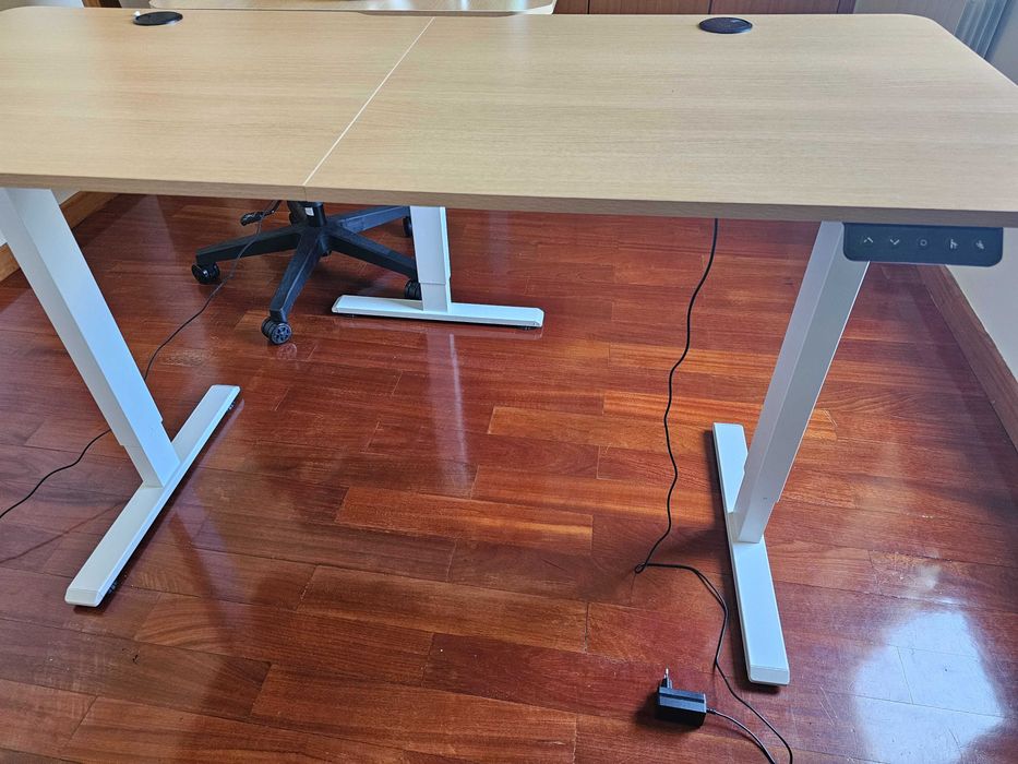Secretaria Elevatoria e Cadeira Gamer em Excelente Estado