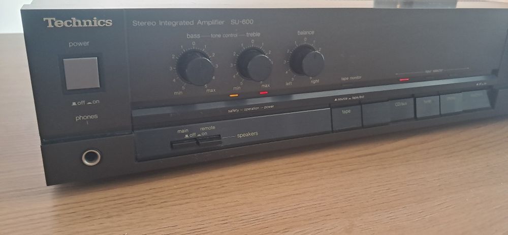 wzmacniacz vintage Technics SU-600.