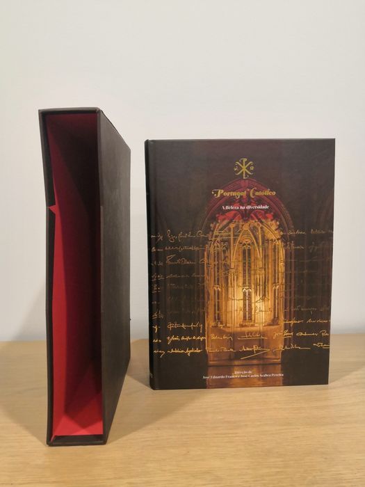 Livro de Colecionador Portugal Católico