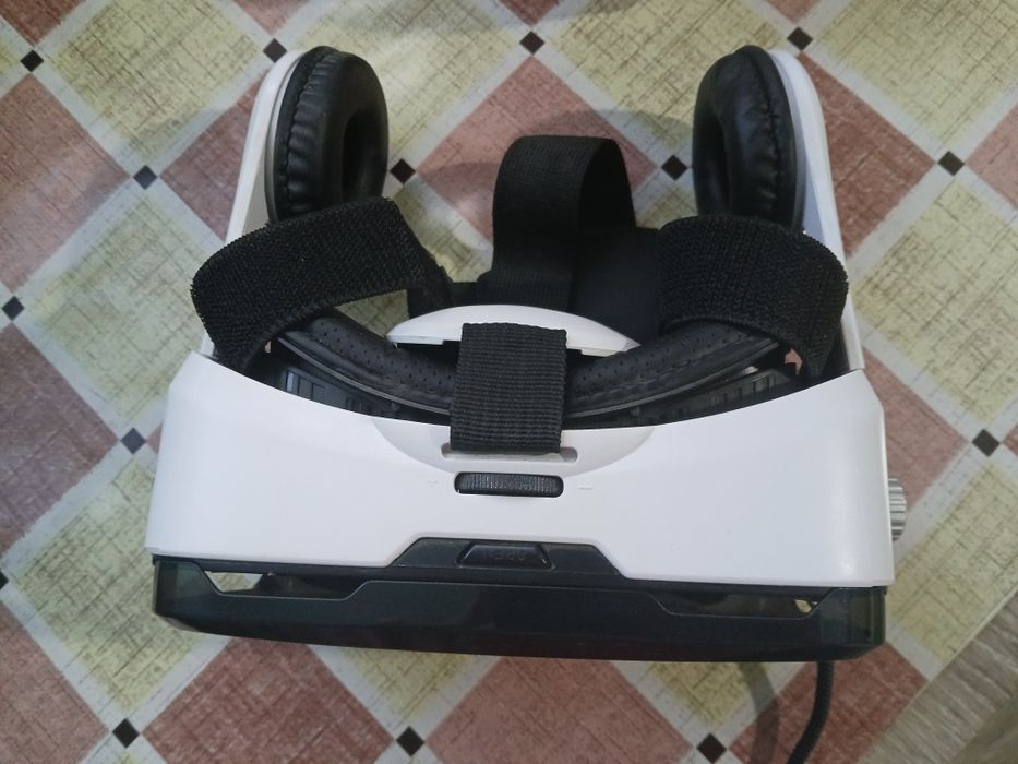 Окуляри віртуальної реальності