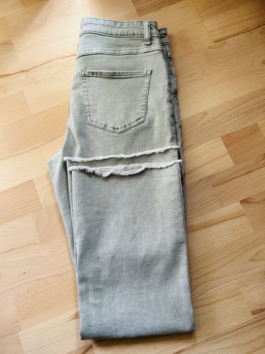 Jeansy  reserved 38