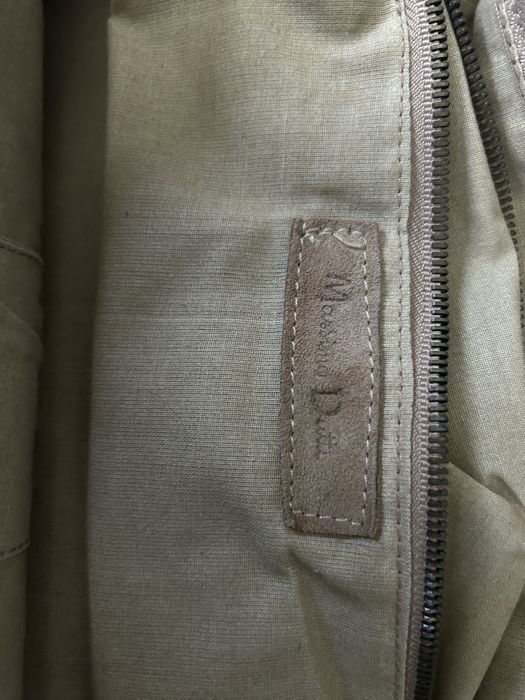 Carteira em camurça beje da Massimo Dutti