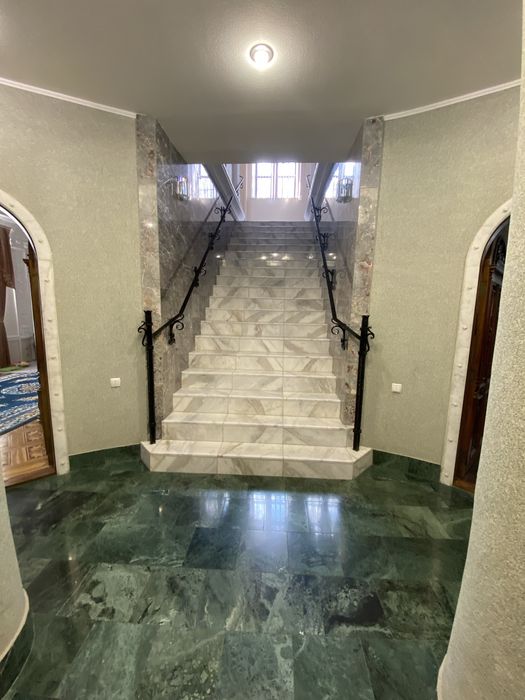 9 ст Б.Фонтана дом с бассейном