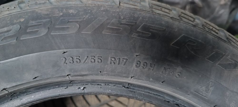 резина зимняя 235/55 R17