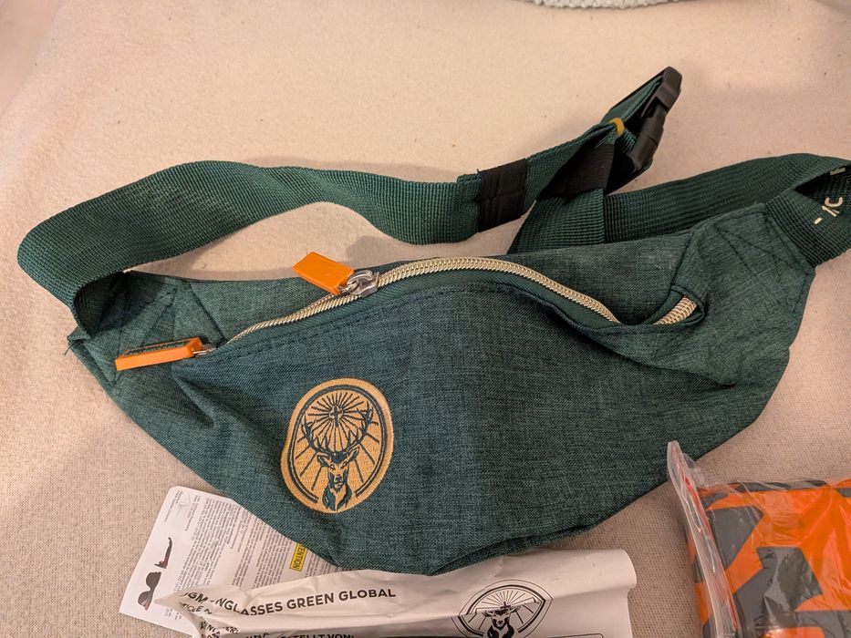 Zestaw imprezowy nerka, okulary, ponczo