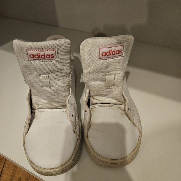 Buty firmy Adidasa