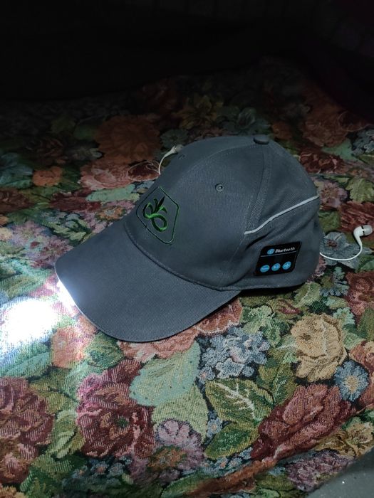 Кепка, кашкет з блютуз навушниками