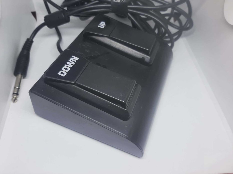 Przełącznik nożny Behringer FS112