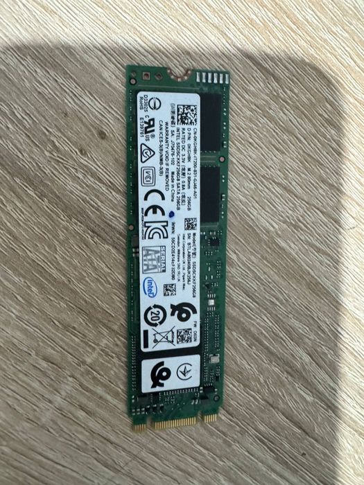 RAM DDR 3-2 ssd 256 Intel