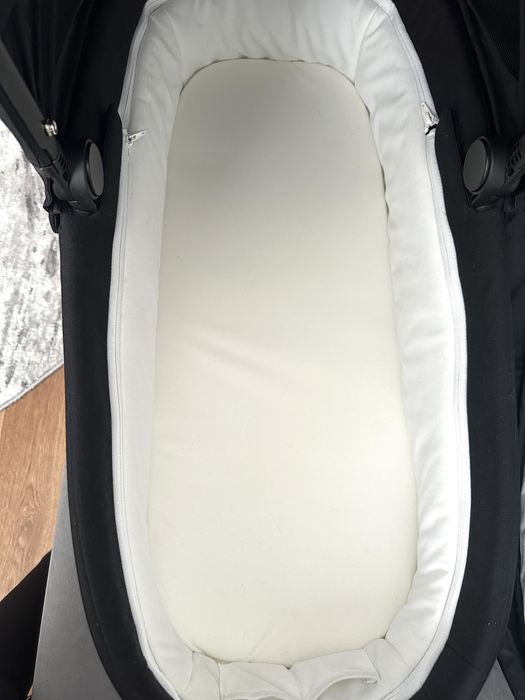 Люлька чорнаMoon Black Balios S Lux