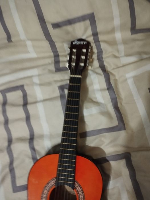 Гітара Figure 1/2