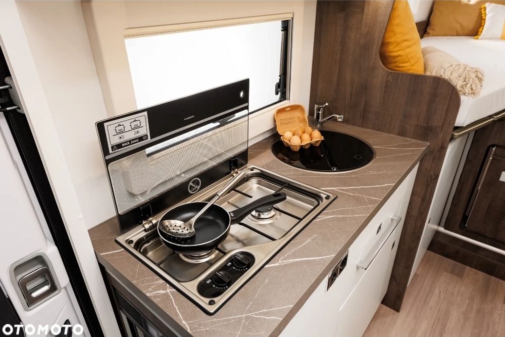 Kamper 4 osobowy wypożyczalnia  wynajem benimar yrtero 861