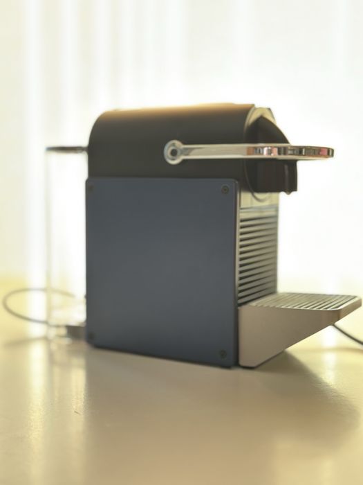 Máquina Nespresso usada, com garantia de 2 anos