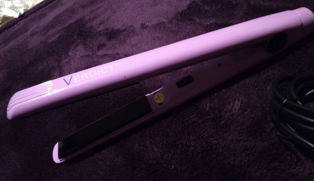 Vendo Chapa Alisadora e Modeladora Eléctrica de Cabelo Como Nova