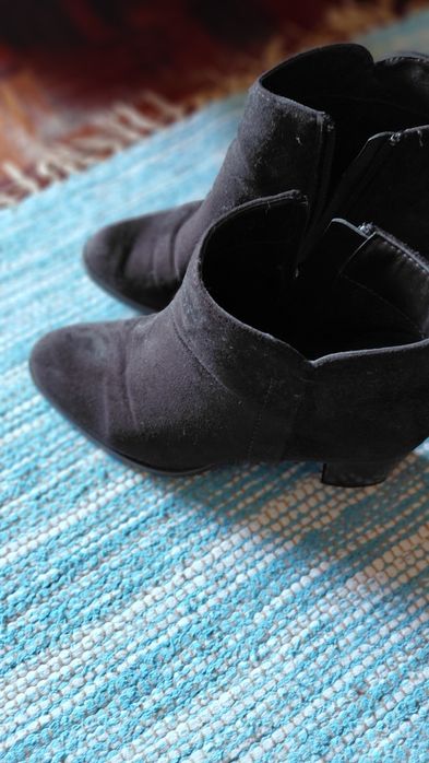 Botas castanhas com salto