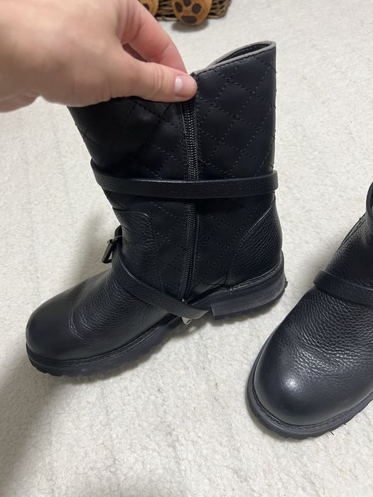 Ботинки натуральна шкіра розмір 37 стан чудовий