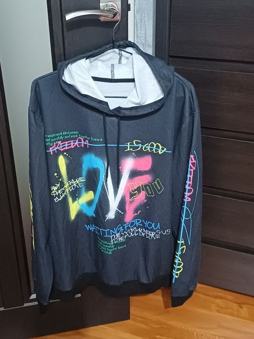 ,,Худи" ,Толстовка с капюшоном.