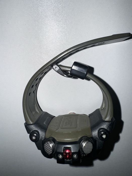 Продам годинник CASIO G-SHOCK карбон