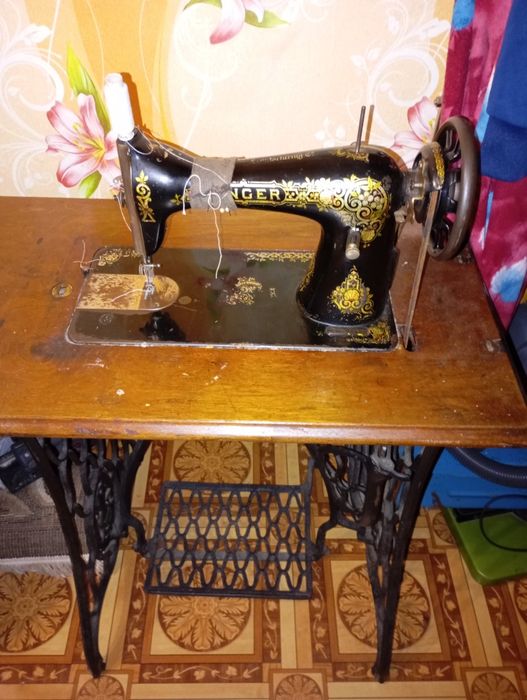 Швейна машина  singer