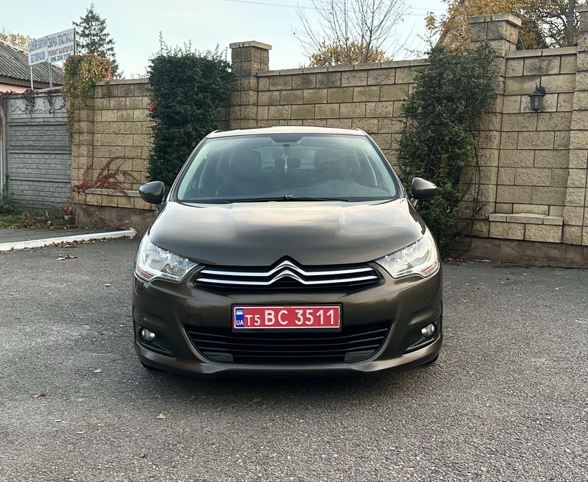 Citroen C4 Сітроен хетчбек  рестайлінг  Ситроен 1,6 дизель