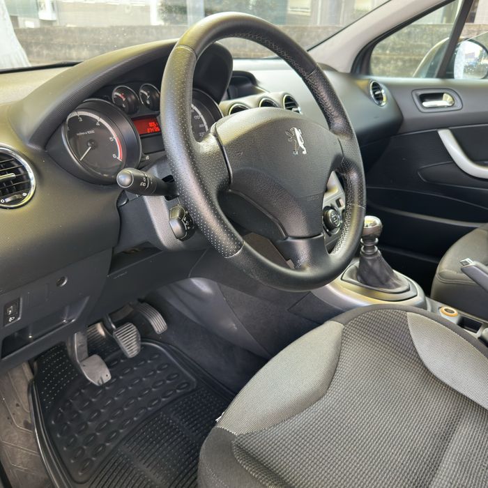 Peugeot 308 1.6 hdi 110cv