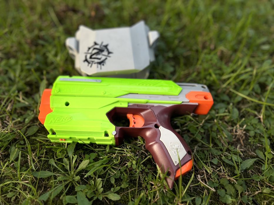 Pistolet NERF Zombie Sidestrike