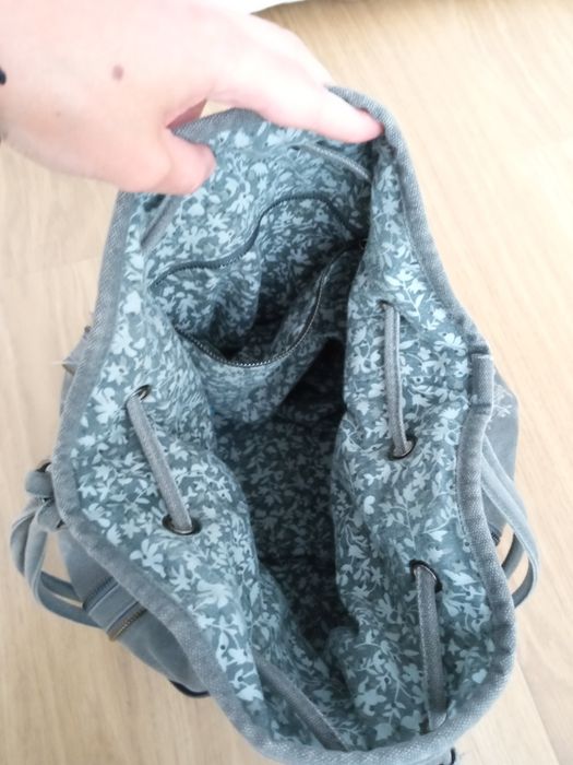 Mala redonda cinzenta