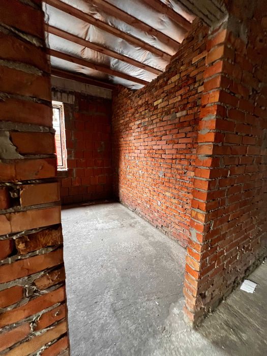 одноповерховий дуплекс в Лісовій Бучі, з газом, через дорогу ліс без %