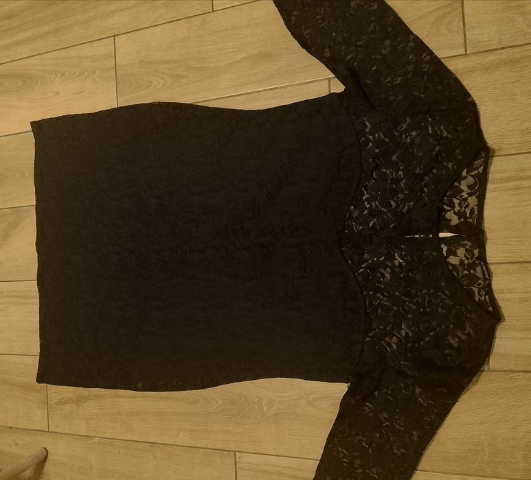 Elegancka sukienka koronkowa