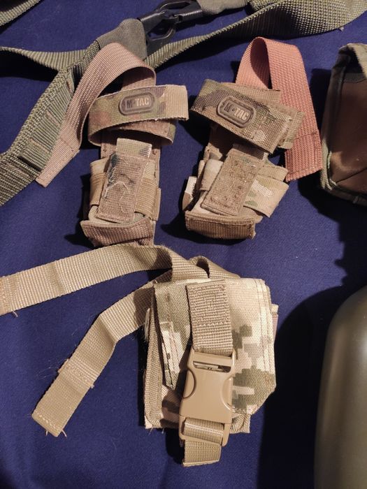 Подсумки, фляга, ремень, лазерный патрон