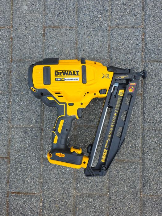 Gwoździarka sztyfciarka akumulatorowa Dewalt DCN660 18V 16Ga