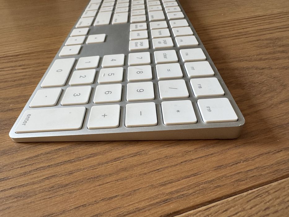 Apple Magic Keyboard 2 - A1843 Клавіатура Numeric Безпровідна