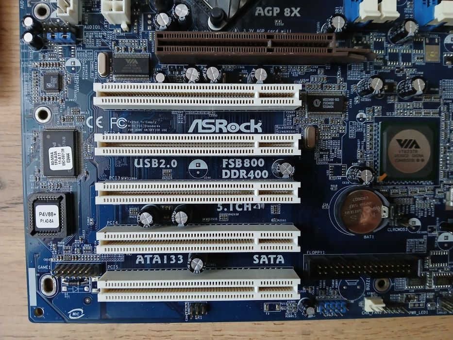 Retro płyta główna Asrock P4V88+ PGA478 + procesor Intel Celeron D 2,66GHz