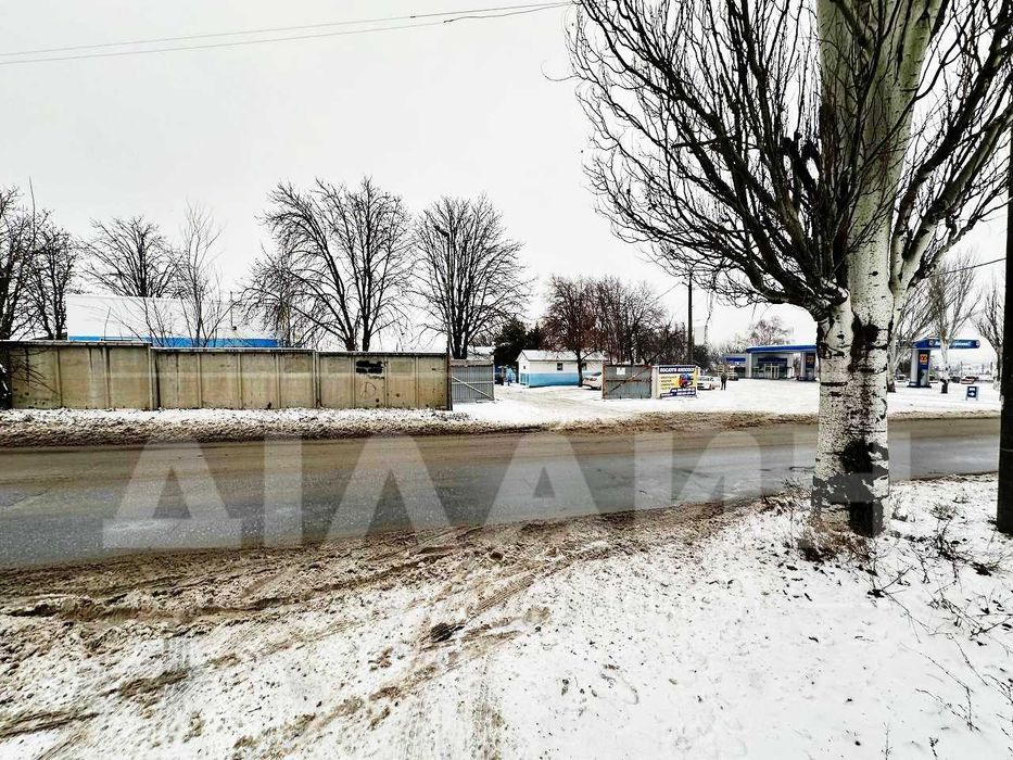 СТО та Автомагазин на інтенсивному трафіку, поряд із трасою М-18.