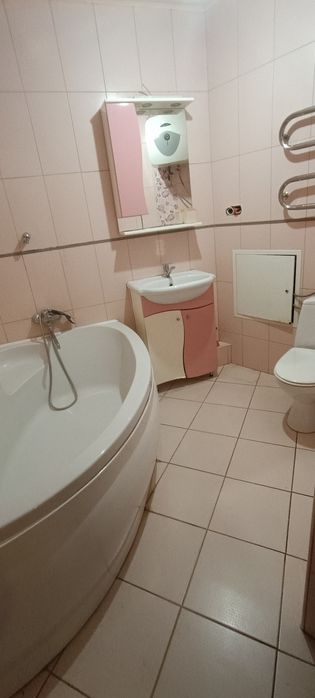 Шулявка, Караваевы дачи ,ул. Яблонской 6