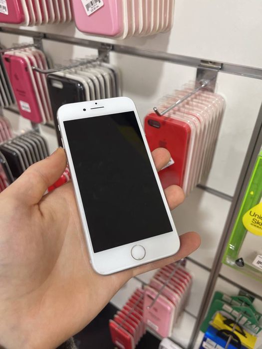 РОЗПРОДАЖ Apple IPhone 7/8 32/64/128 GB (купити/телефон/айфон)
