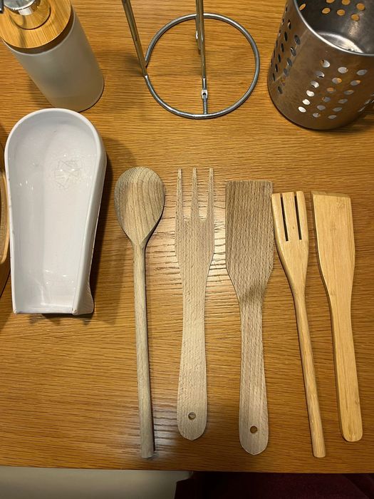 Utensílios de cozinha variados