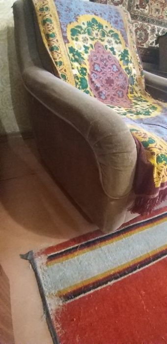 Продам два кресла.