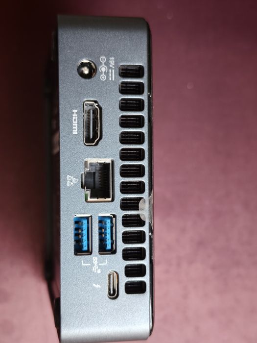 Komputer intel NUC i5-8259U 16GB/512GB Windows 11