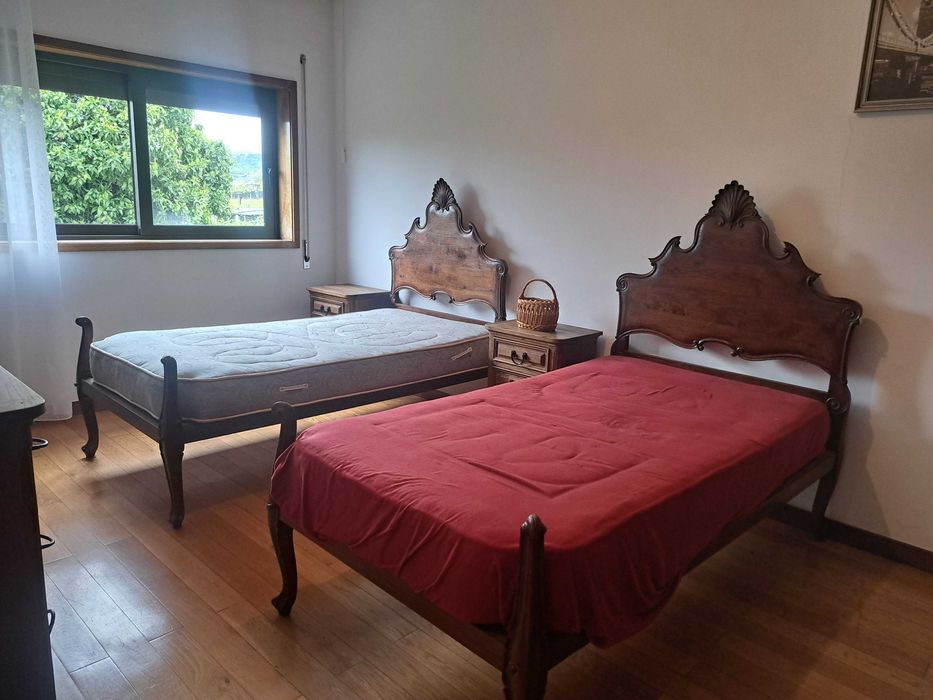 Moveis de quarto madeira maciça de castanho