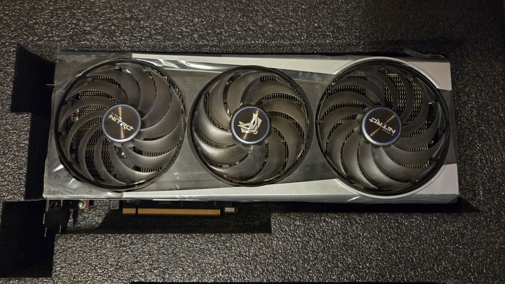 Відеокарта Sapphire NITRO+ AMD Radeon RX 6800 XT Special Edition.