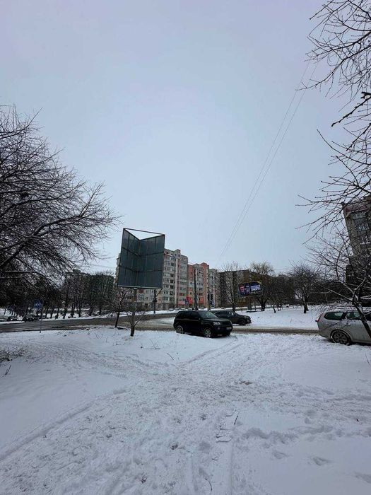 Луцьке Кільце 147м2 Продам приміщення по Соборній з Парковкою