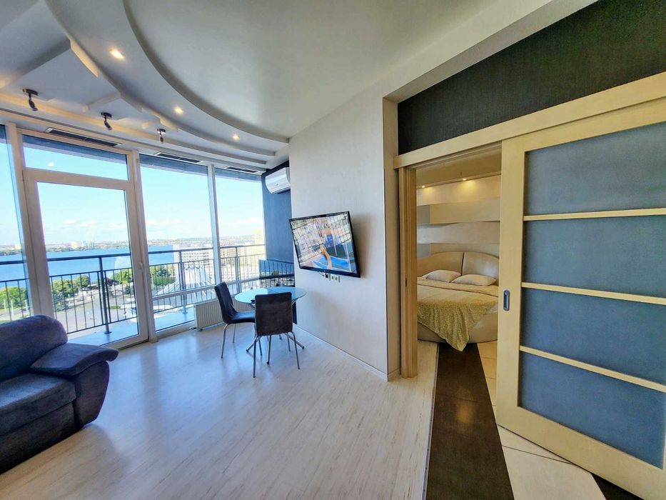 ЛЮКС в ЖК Мост Сити, вид на реку, 2к, ванна, центр. Новый дом. Балкон.