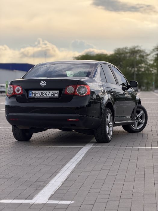 Volskwagen Jetta 1.6 газ. Автомат