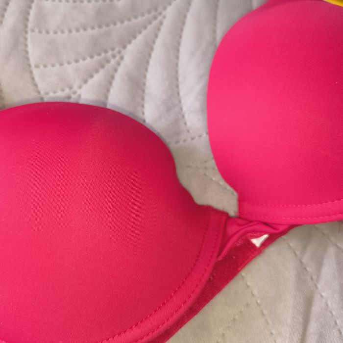 Wonderbra modelujący t-shirt bra push up stanik 80A Nowy