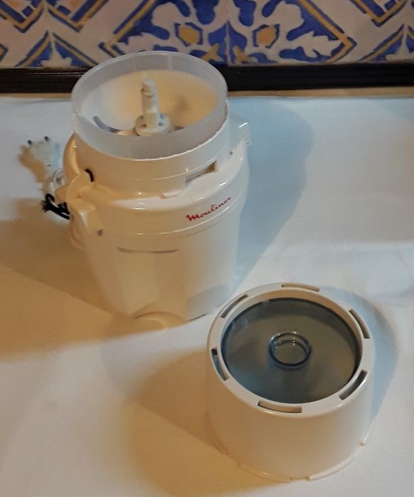 Picadora 123 da marca Moulinex, modelo 320, como nova!