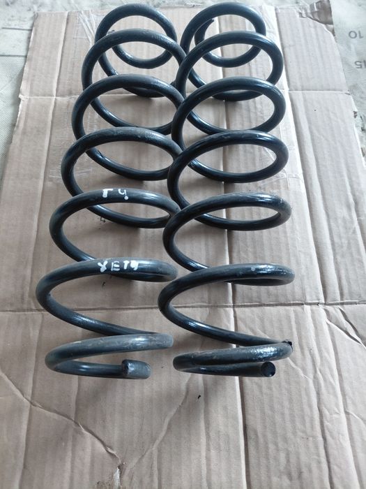 Пружини зад Volkswagen Golf 4  Гольф 4 хетчбек універсал