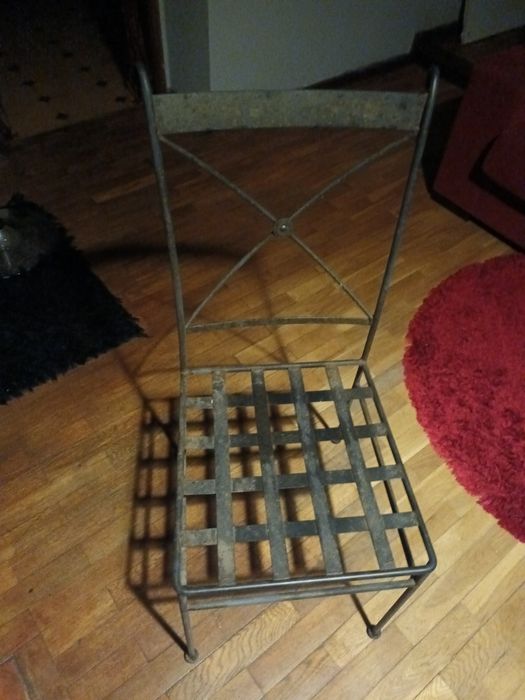 2  Cadeiras em ferro